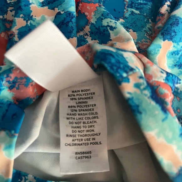 Tucker + Tate Rashguard - Picture 7 of 7